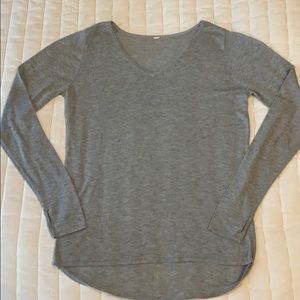 Lululemon gray sweater size 8